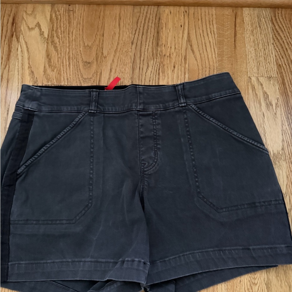 SPANX Black High-Waist Pocket Shorts